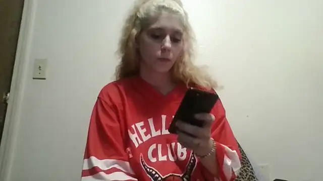 Prettypixie113 online show from February 26, 2026, 3:06 am