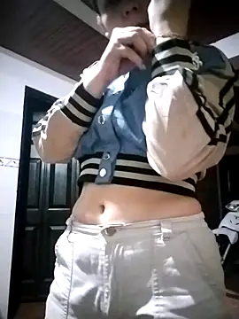 Lucianaferro  online show from April 1, 2026, 1:30 am