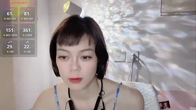 Linda-LL online show from October 30, 2025, 1:53 pm