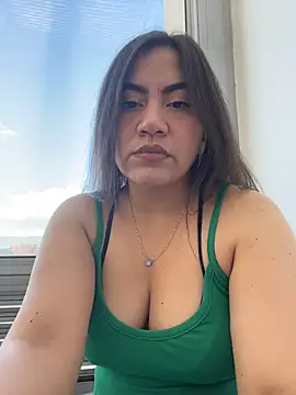 Snapshot of Iam__Cristal chatting on May 9, 2026, 9:29 pm Iam Cristal online show from May 9, 2026, 9:29 pm