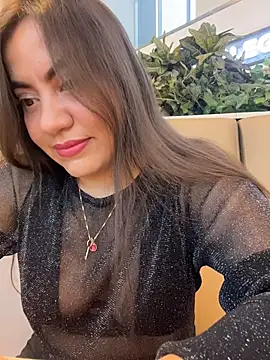 Snapshot of Iam__Cristal chatting on May 14, 2026, 10:18 pm Iam Cristal online show from May 14, 2026, 10:18 pm