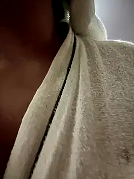 Iam  Cristal online show from October 12, 2025, 10:11 pm