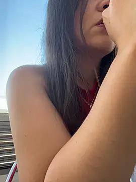 Iam  Cristal online show from June 20, 2026, 10:37 pm