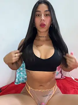 paisitahot1975 online show from February 22, 2026, 12:24 am