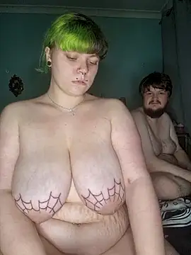 kira 132 online show from November 12, 2025, 12:26 am