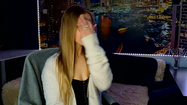 Snapshot of pusyavykusya chatting on April 10, 2026, 10:33 am pusyavykusya online show from April 10, 2026, 10:33 am