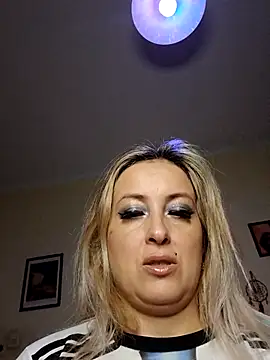DesireSatler online show from June 28, 2026, 4:52 am