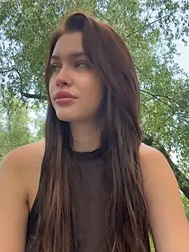 KikiWatson online show from May 21, 2026, 8:23 am