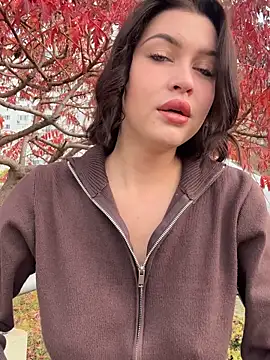 KikiWatson online show from October 31, 2025, 7:16 am