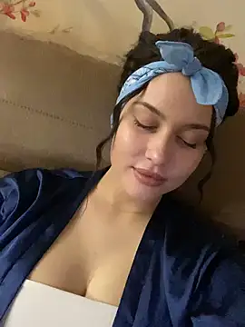 KikiWatson online show from February 27, 2025, 5:05 pm