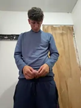 LatinBoysxxx online show from March 4, 2026, 5:53 pm