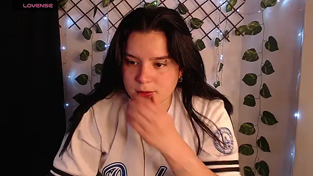 Nika 1  online show from May 20, 2026, 12:07 am