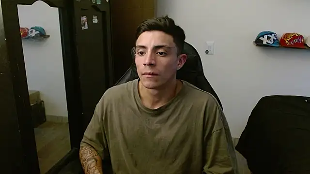 kv   xxx  online show from December 18, 2025, 9:40 pm