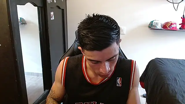 kv   xxx  online show from November 6, 2025, 5:17 pm