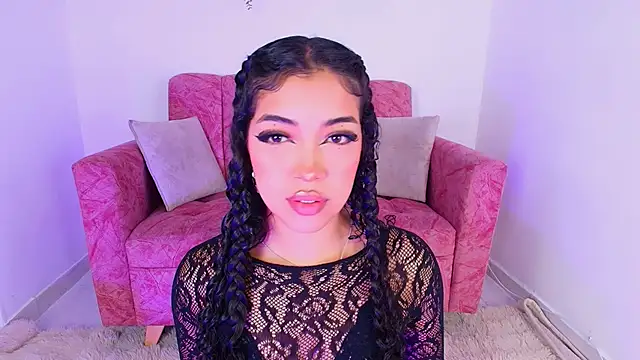 Sara Jhonson online show from October 7, 2025, 11:06 pm