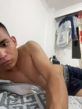 stiven-p23 online show from November 11, 2025, 4:29 am