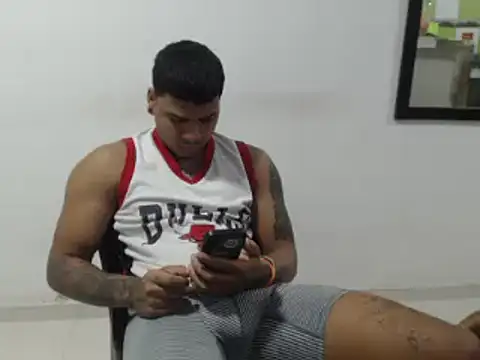 camiloacosta321 online show from December 4, 2024, 10:24 pm