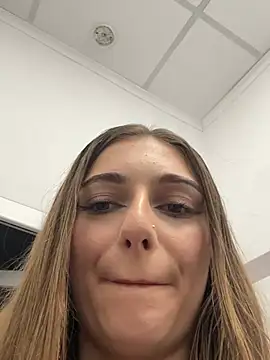 Snapshot of AdissonLane chatting on March 5, 2026, 5:20 pm AdissonLane online show from March 5, 2026, 5:20 pm