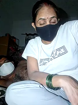 menakshiiikaur online show from September 18, 2025, 5:27 pm