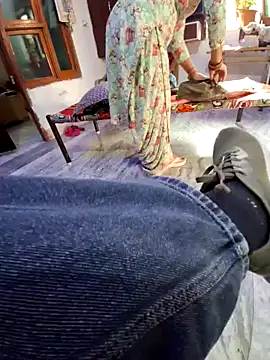 menakshiiikaur online show from December 20, 2024, 6:29 am