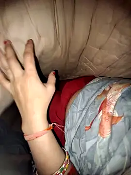 menakshiiikaur online show from December 7, 2024, 4:42 pm