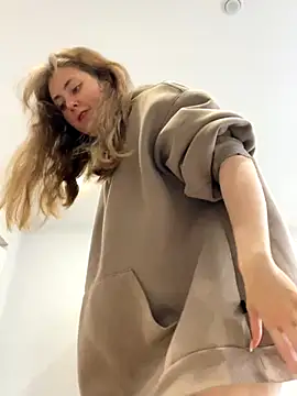 Snapshot of Topvi_ chatting on October 18, 2025, 6:15 am Topvi online show from October 18, 2025, 6:15 am