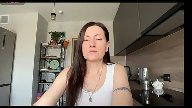 Snapshot of jainesummer chatting on April 23, 2026, 8:32 am jainesummer online show from April 23, 2026, 8:32 am