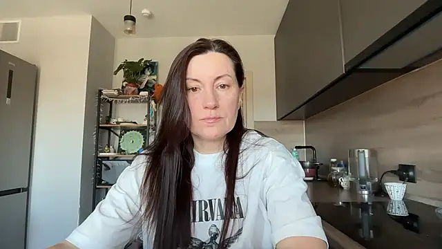 Snapshot of jainesummer chatting on April 20, 2026, 10:07 am jainesummer online show from April 20, 2026, 10:07 am