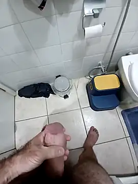 loganwolverine02 online show from November 24, 2025, 2:44 am