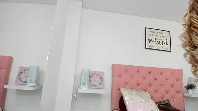 Snapshot of michell_taylor__ chatting on September 30, 2025, 3:45 am michell taylor online show from September 30, 2025, 3:45 am