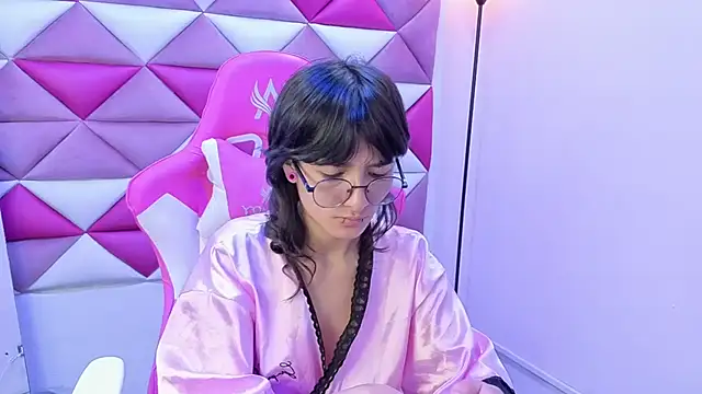 Snapshot of Danny_Face chatting on February 17, 2026, 1:52 pm Danny Face online show from February 17, 2026, 1:52 pm