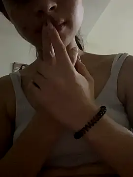 HannaRhodes online show from October 15, 2025, 4:00 am