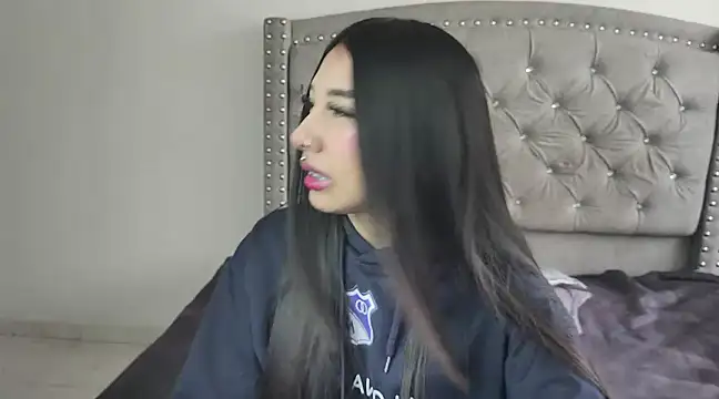Snapshot of Nesuko_kamado_ chatting on March 13, 2025, 1:29 pm Nesuko kamado online show from March 13, 2025, 1:29 pm