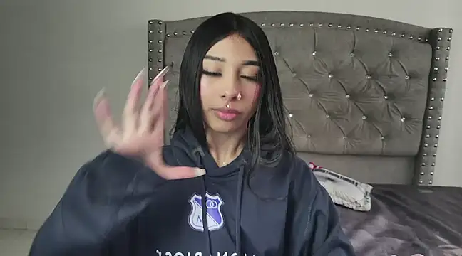 Snapshot of Nesuko_kamado_ chatting on March 22, 2025, 4:15 pm Nesuko kamado online show from March 22, 2025, 4:15 pm