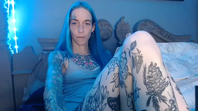Snapshot of RavenryderUK chatting on September 12, 2025, 8:41 pm RavenryderUK online show from September 12, 2025, 8:41 pm