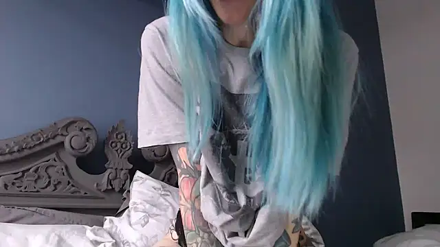 Snapshot of RavenryderUK chatting on January 20, 2025, 10:18 am RavenryderUK online show from January 20, 2025, 10:18 am