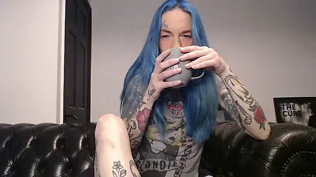 Snapshot of RavenryderUK chatting on March 17, 2025, 8:30 pm RavenryderUK online show from March 17, 2025, 8:30 pm