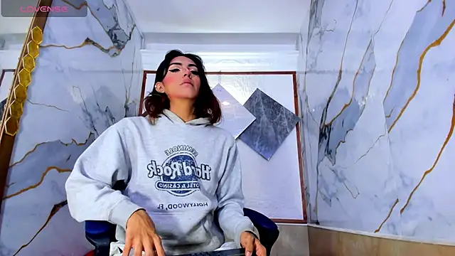 Isabella stanford2 online show from October 13, 2025, 12:40 pm