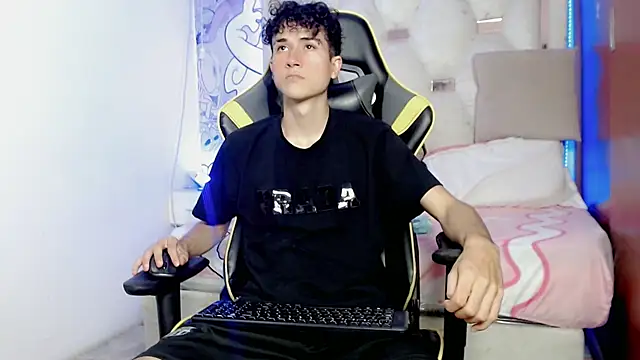 johnny cagee online show from November 27, 2025, 5:08 am