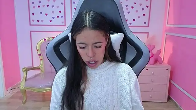 stephania t online show from October 21, 2025, 12:26 pm