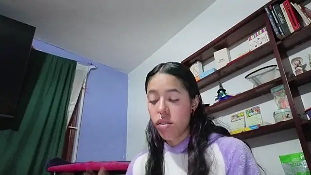 stephania t online show from February 23, 2026, 12:39 pm