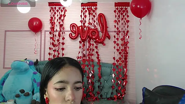 Snapshot of stephania_t chatting on February 14, 2025, 10:49 am stephania t online show from February 14, 2025, 10:49 am