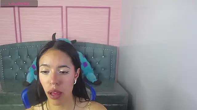 Snapshot of stephania_t chatting on February 25, 2025, 3:42 am stephania t online show from February 25, 2025, 3:42 am
