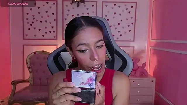 stephania t online show from November 14, 2025, 11:58 am