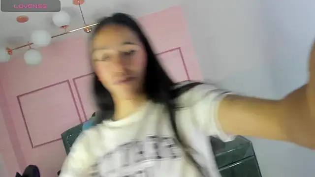 Snapshot of stephania_t chatting on March 22, 2025, 10:49 am stephania t online show from March 22, 2025, 10:49 am