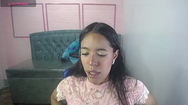 Snapshot of stephania_t chatting on March 3, 2025, 10:28 am stephania t online show from March 3, 2025, 10:28 am