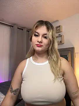 Snapshot of valeria_gomezx chatting on February 26, 2025, 6:08 am valeria gomezx online show from February 26, 2025, 6:08 am