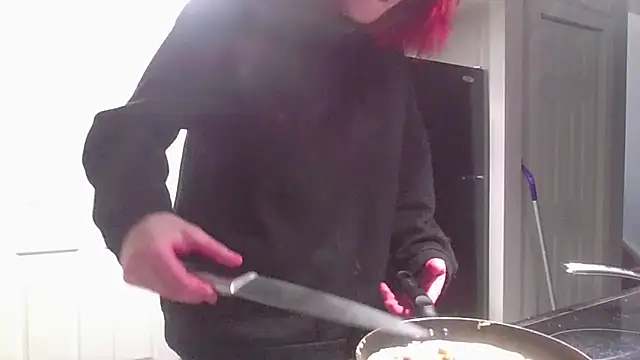 Snapshot of TheSexiest2025 chatting on March 14, 2025, 10:49 pm TheSexiest2025 online show from March 14, 2025, 10:49 pm