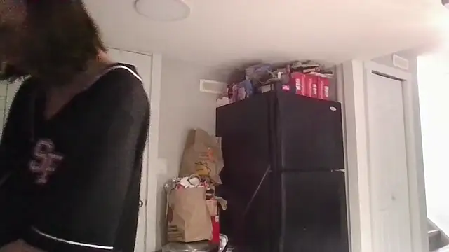 Snapshot of TheSexiest2025 chatting on February 12, 2025, 6:09 pm TheSexiest2025 online show from February 12, 2025, 6:09 pm