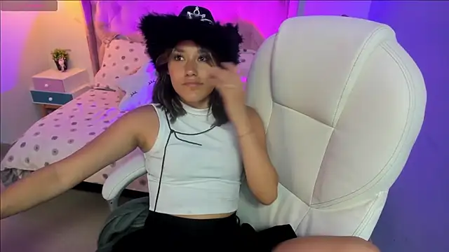  Sophie  miller online show from February 7, 2026, 10:51 pm